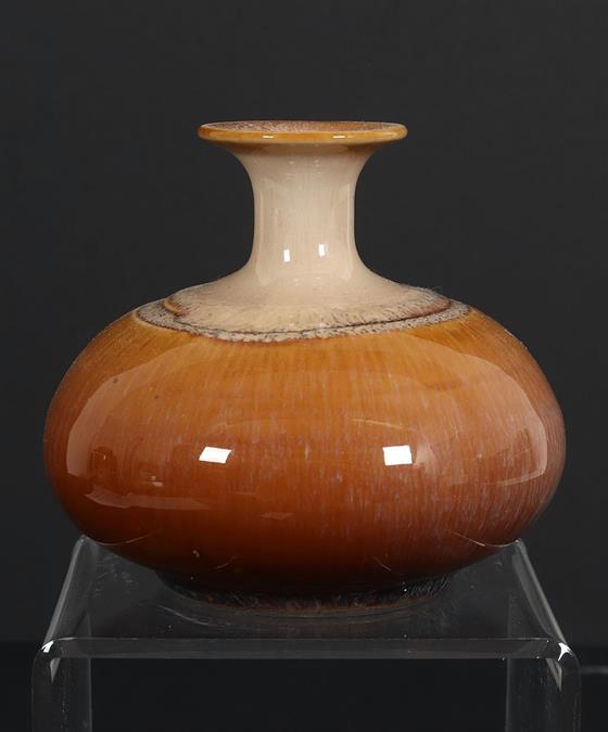 Vázička keramická hnědo béžová